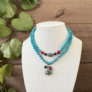 Estate Howlite Beaded Necklace - Elephant Pendant Charm 28” - Stone